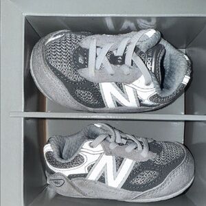 Infant Crib New Balance 990v6